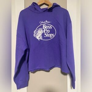 Bass Pro Shops Violet Graphic cropped hoodie